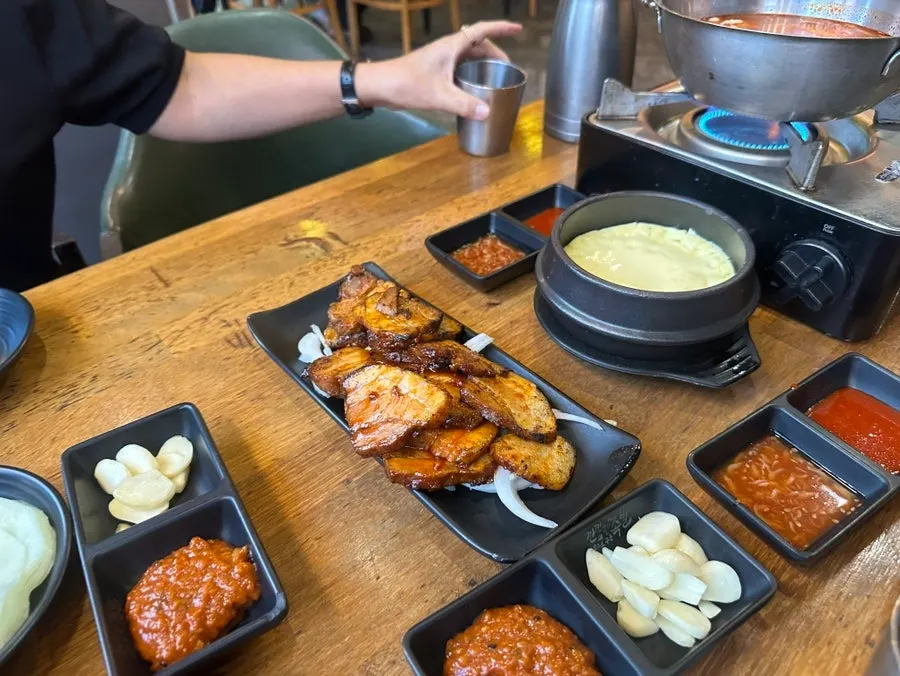깐깐한족발 수완점 메뉴 안내