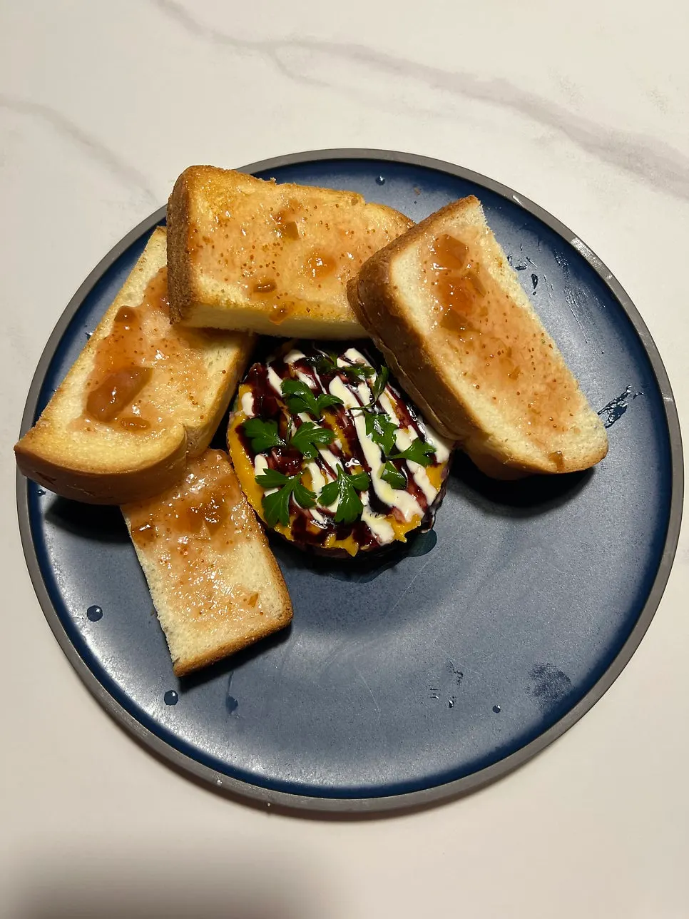 Beef tartare served with bread