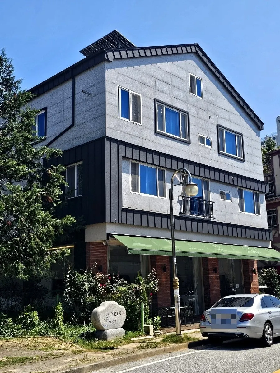 Bueokgan Suwan Branch situado en un callejón