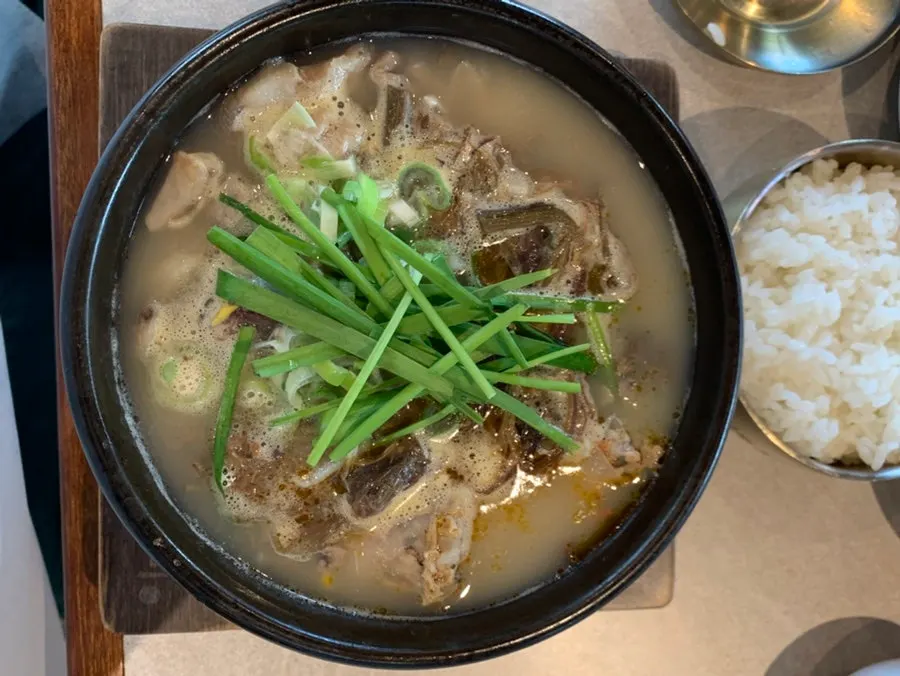 Thickly sliced suyuk paired with ssam wraps