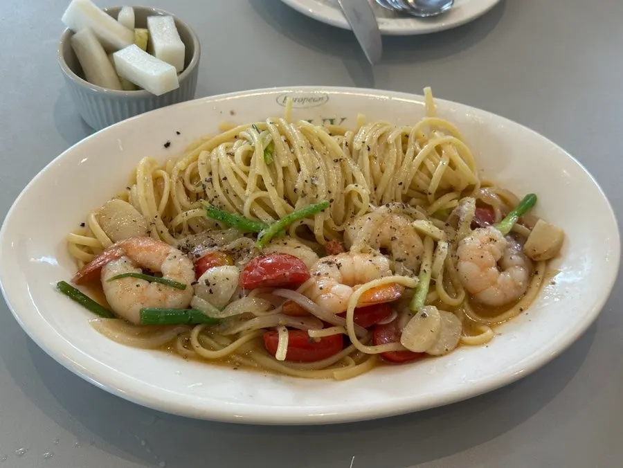 Shrimp anchovy oil pasta
