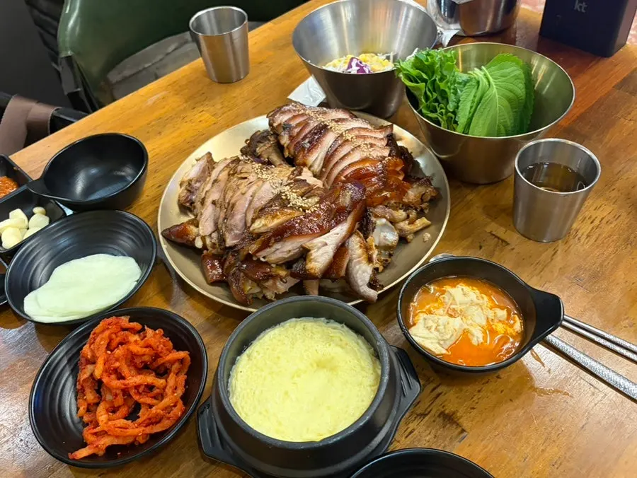 Included side dishes for a jokbal meal