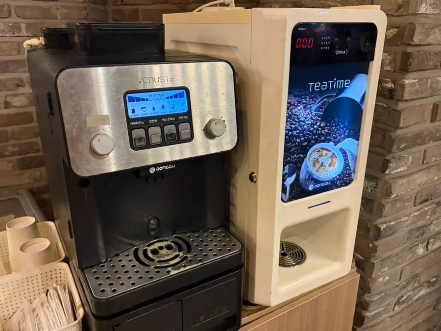 Restaurant dessert coffee machine