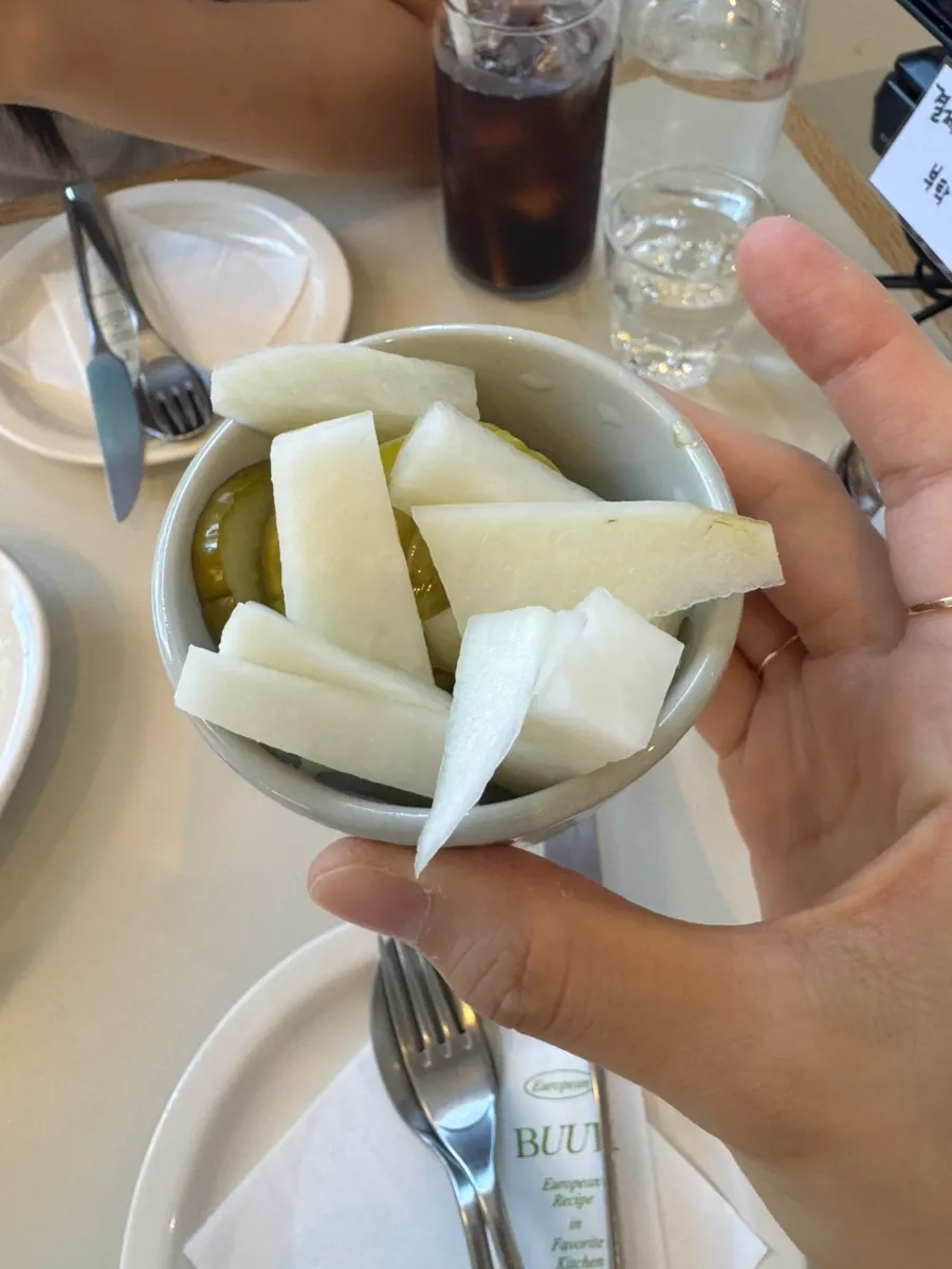 쉬림프 엔초비 오일파스타