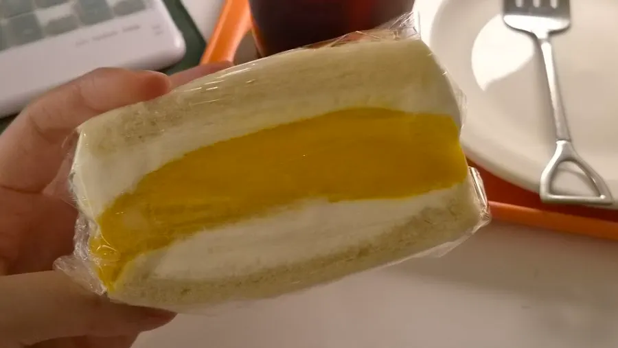 Apple mango sando on a plate at Jo Hui-tak Coffee