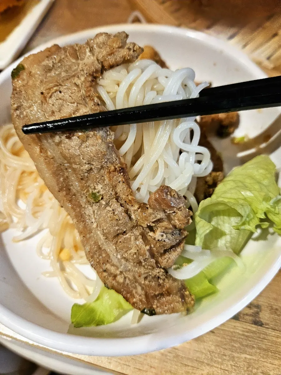 마담하오 분짜와 반컷 한상