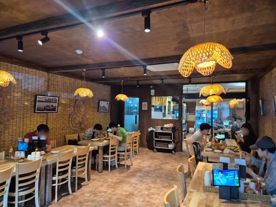 Table area inside Madam Hao