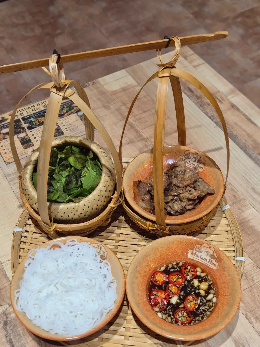 Bun cha set served in a basket