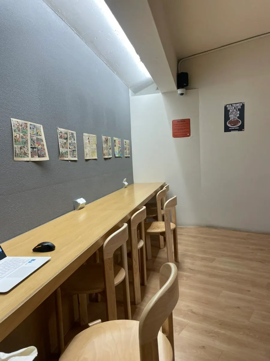 조희탁커피 카공하기 좋은 테이블 자리