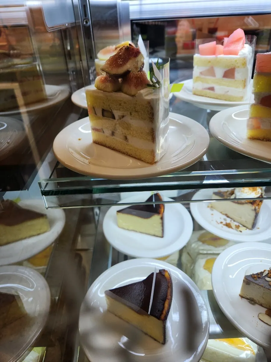 Cake and fruit sando display case