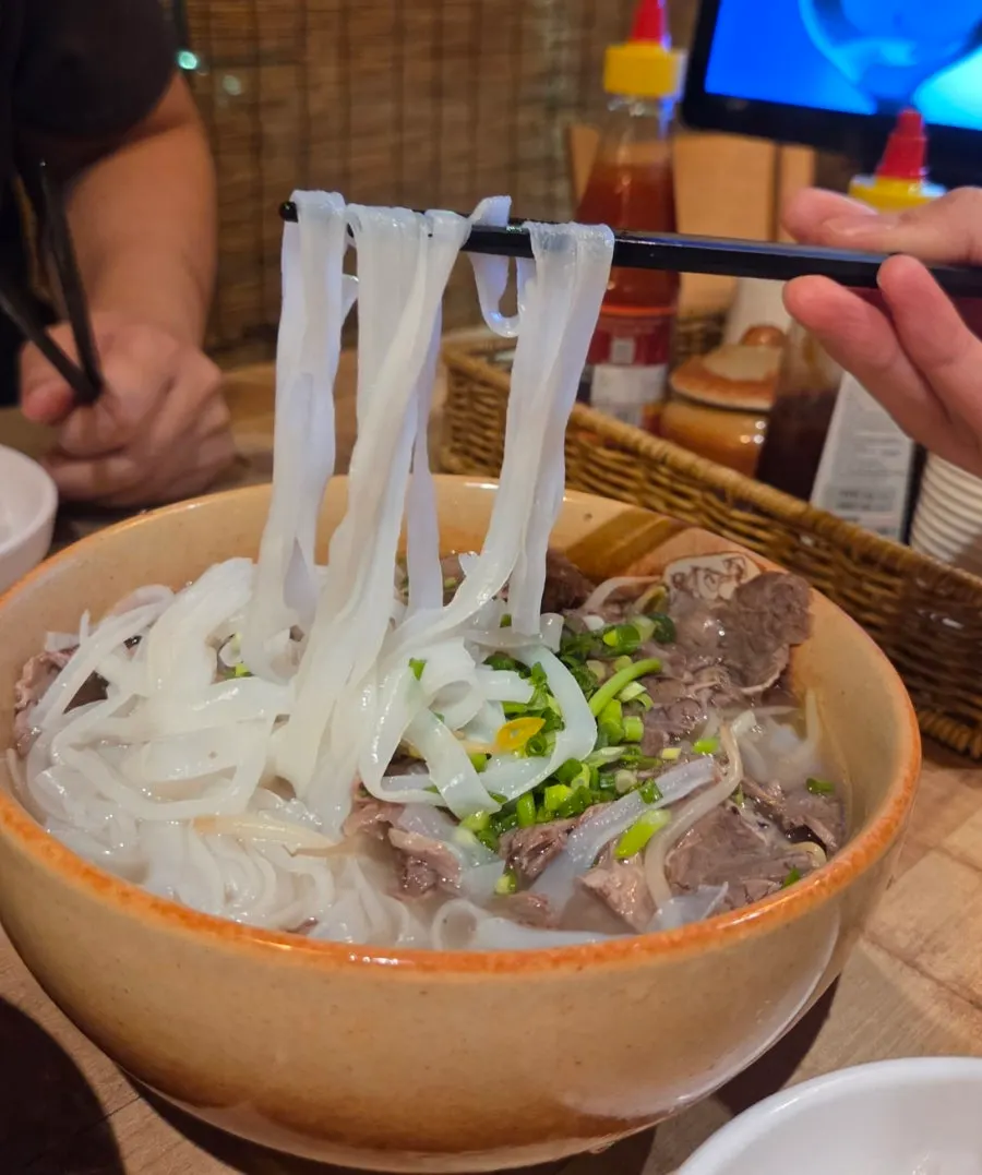 Madam Hao牛肉拌米线特写