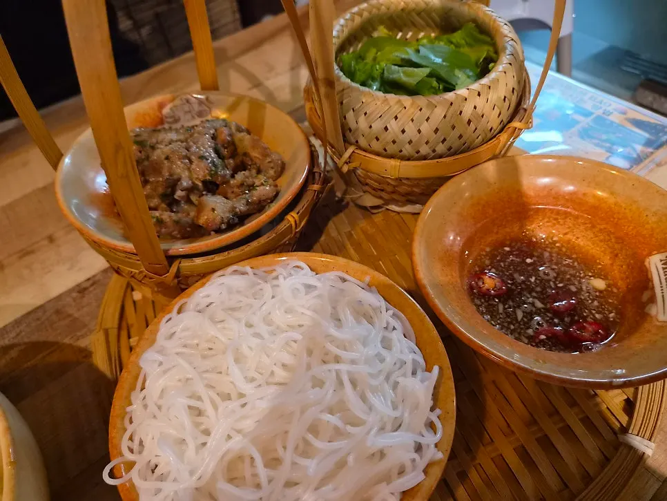 A beautifully plated spread of Madam Hao's bun cha