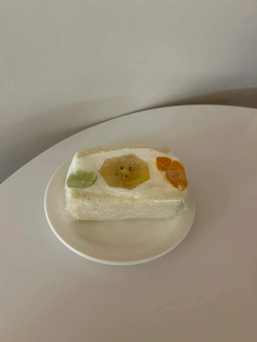 Fruit sando filled with fruit