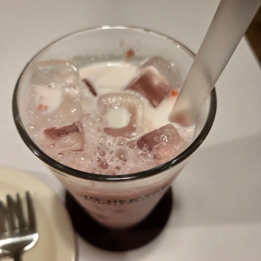 Strawberry latte with layered strawberry and milk