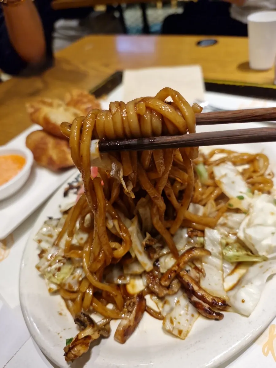 Yakisoba with crisp cabbage