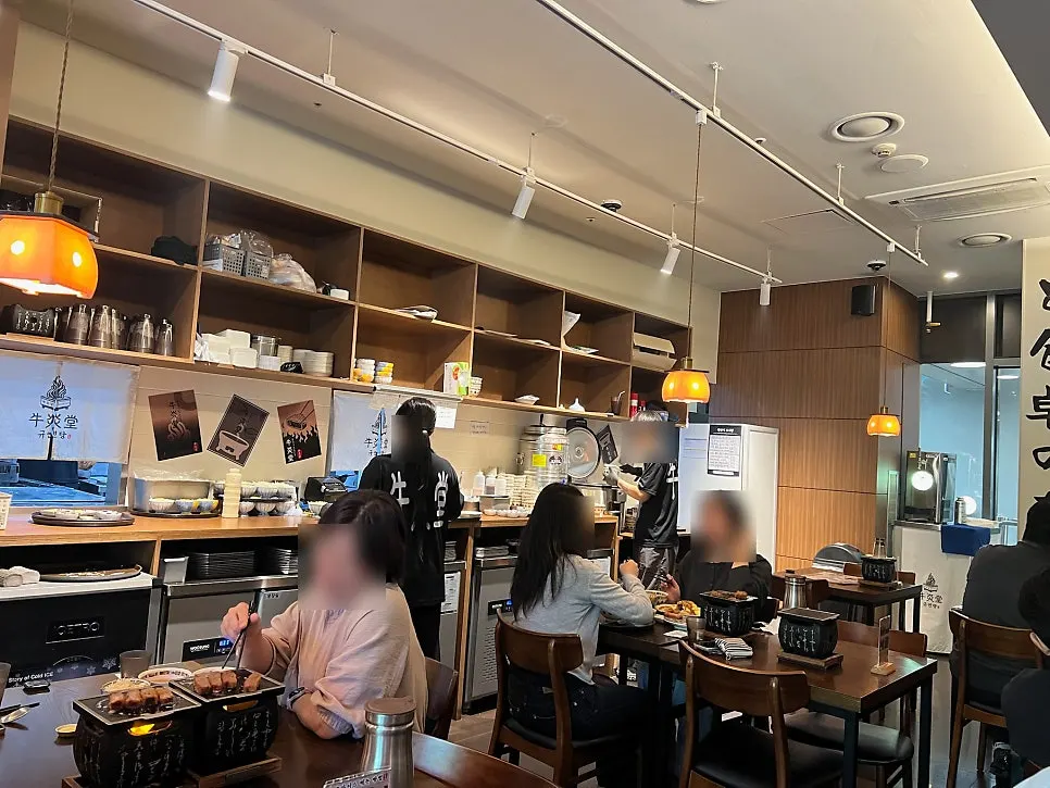 Dining seats for larger groups