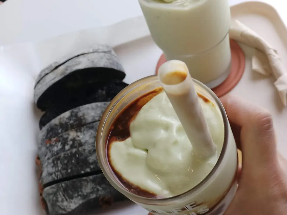 아보카도스무디와 아보카도커피