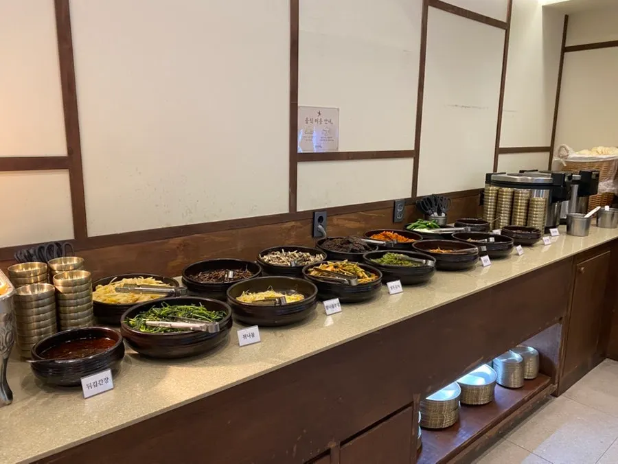Large, neatly organized self-serve bar