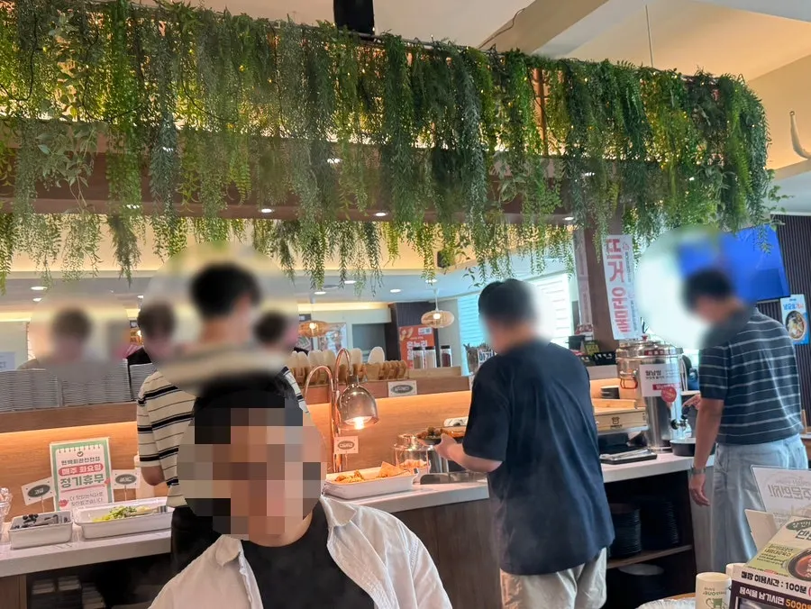 Restaurant information in front of Lotte Mart Cheoncheon Branch