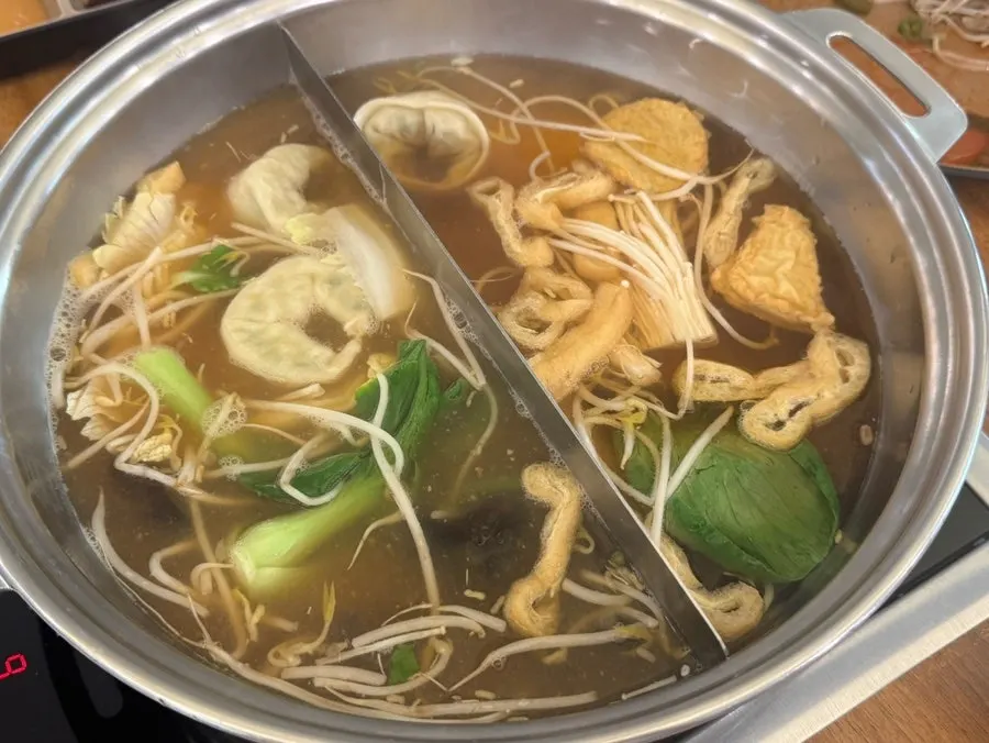 Half-and-half shabu-shabu with soybean paste and soy sauce broths