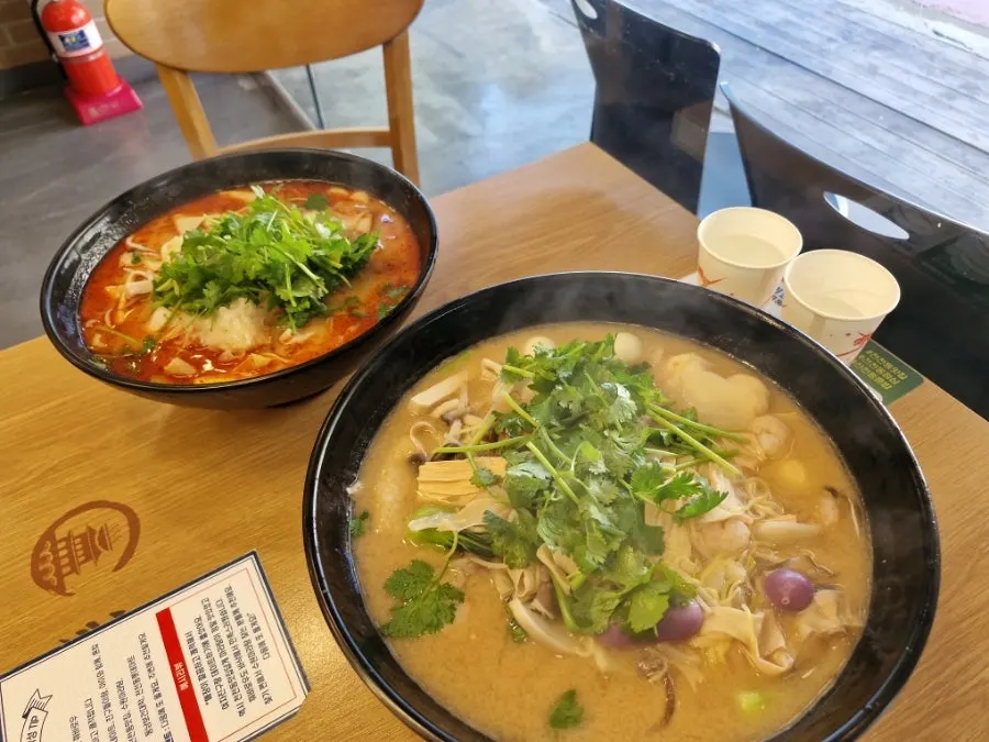 Broth-filled malatang with generous ingredients