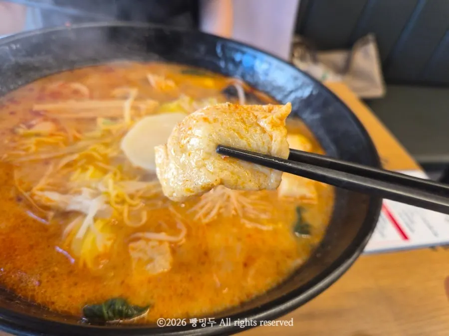 Frozen tofu and fried tofu soaked in broth