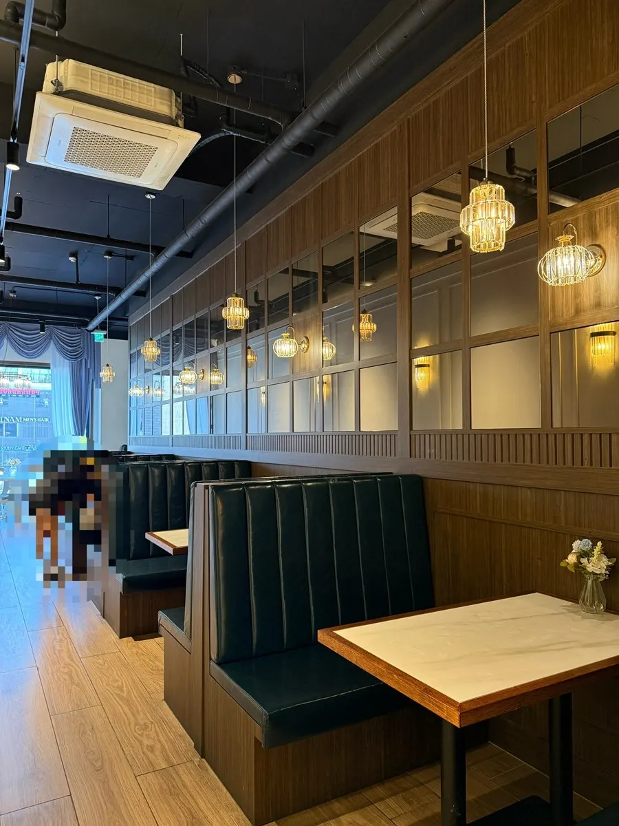 Seating inside Diaz Cake Boutique