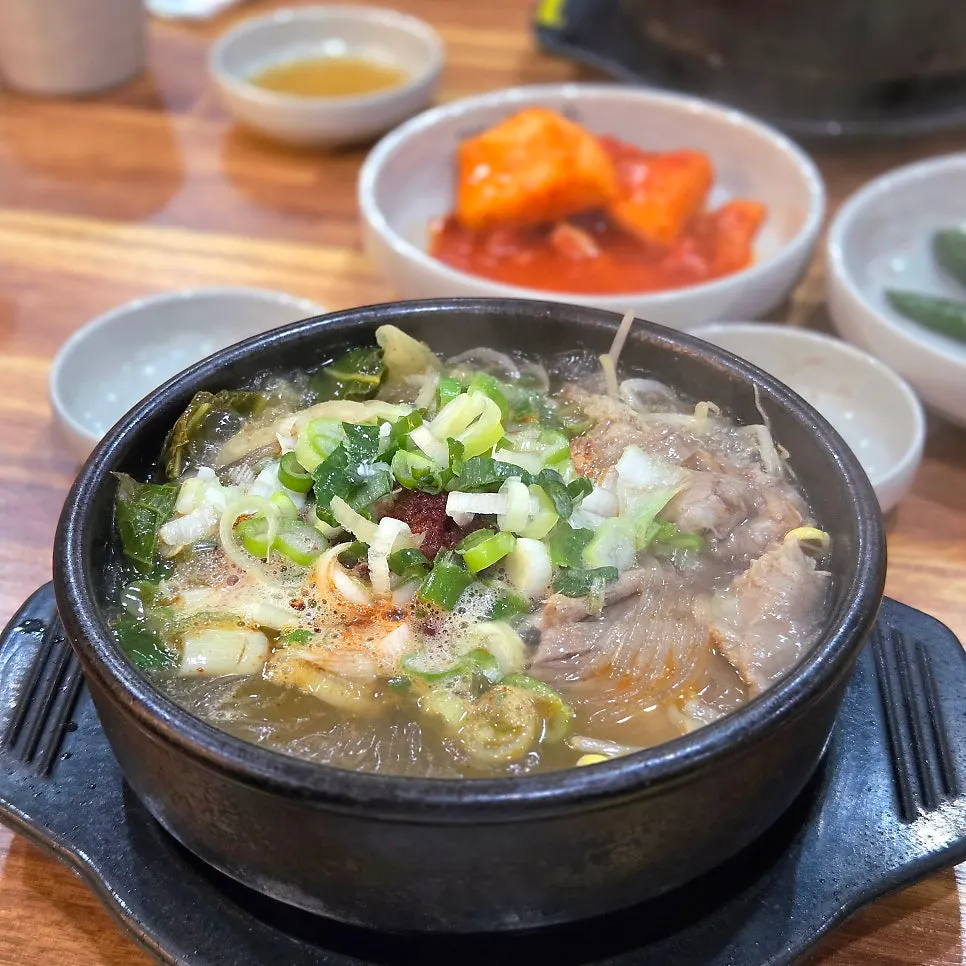 A bowl of haejangguk made without blood cubes