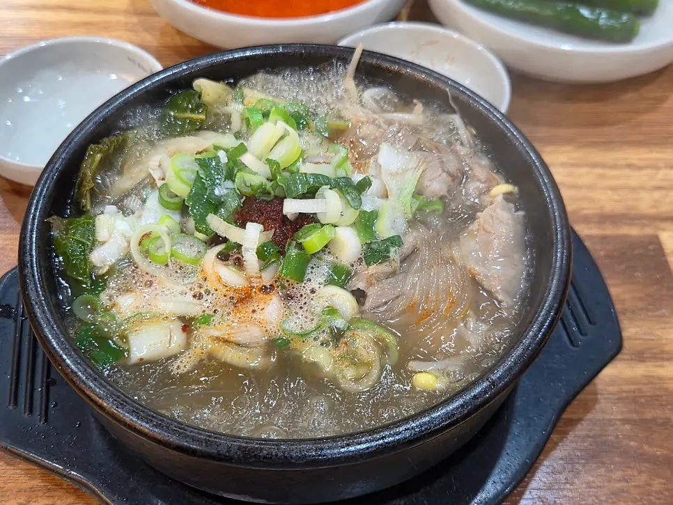 Haejangguk with dadaegi stirred in for extra spice