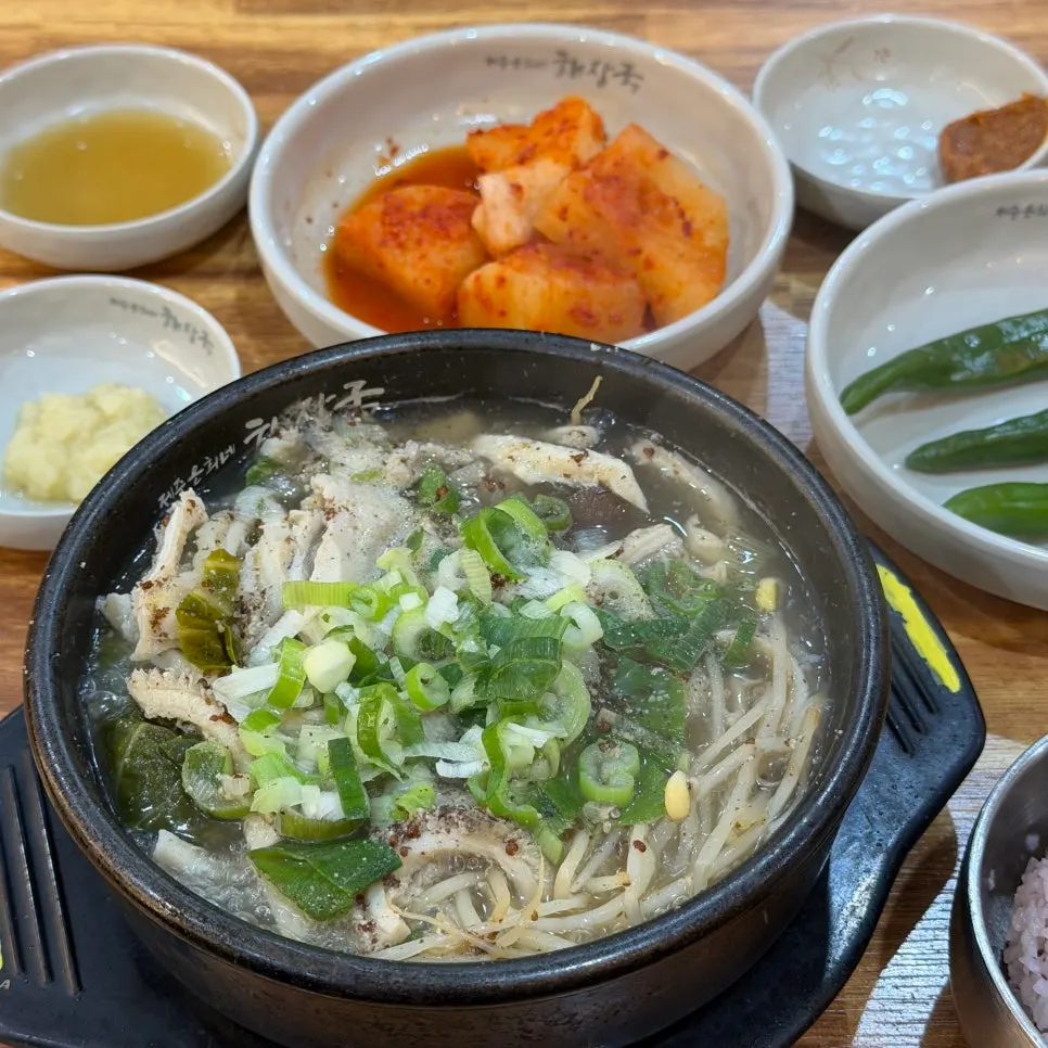 밥과 함께 차려진 한 상