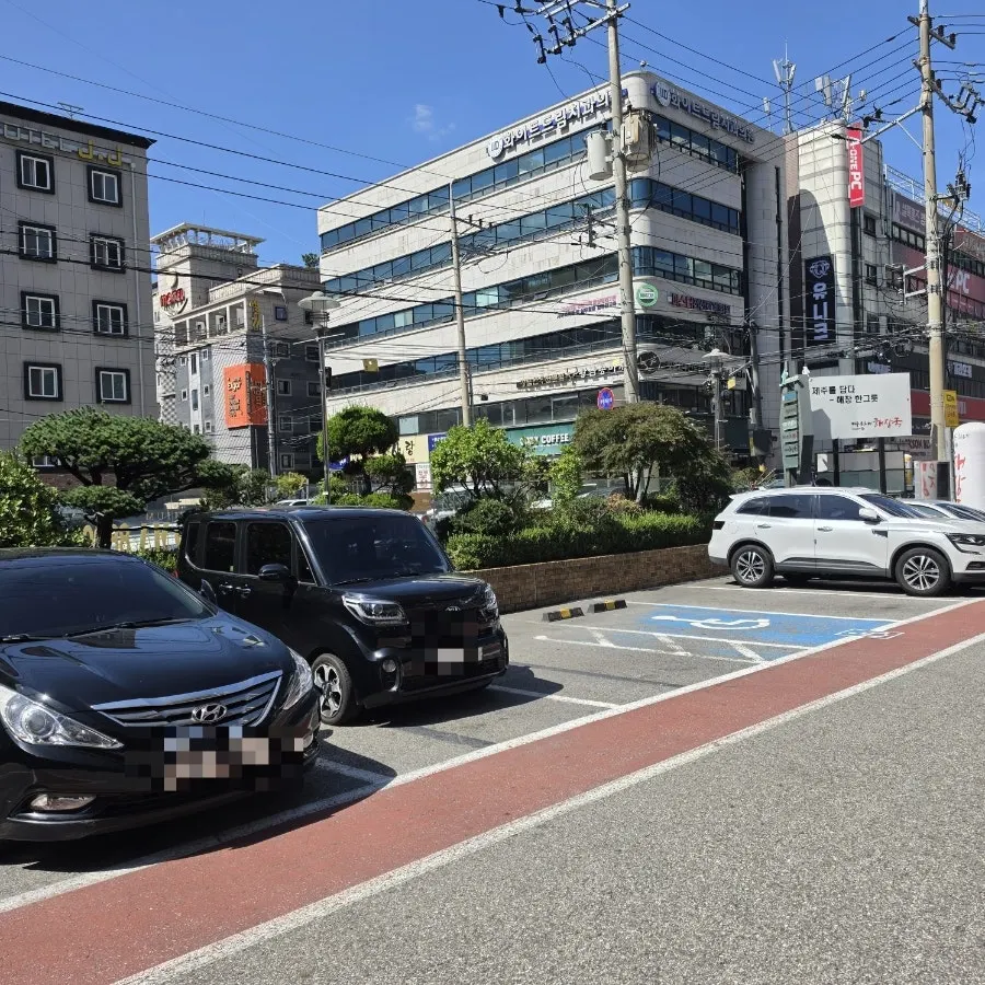 Parking space in front of the restaurant