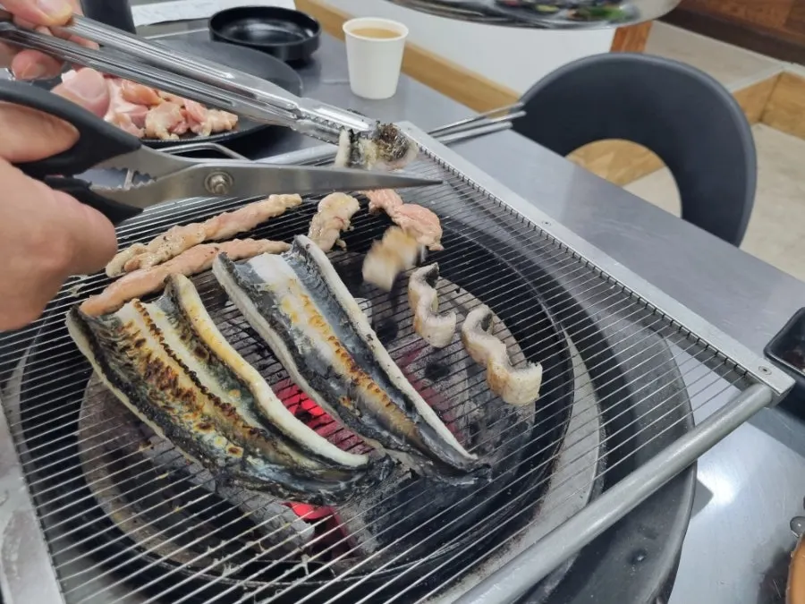 두 번째로 리필한 장어와 고기