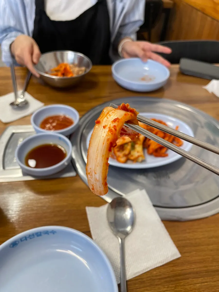 다선칼국수 밑반찬 김치