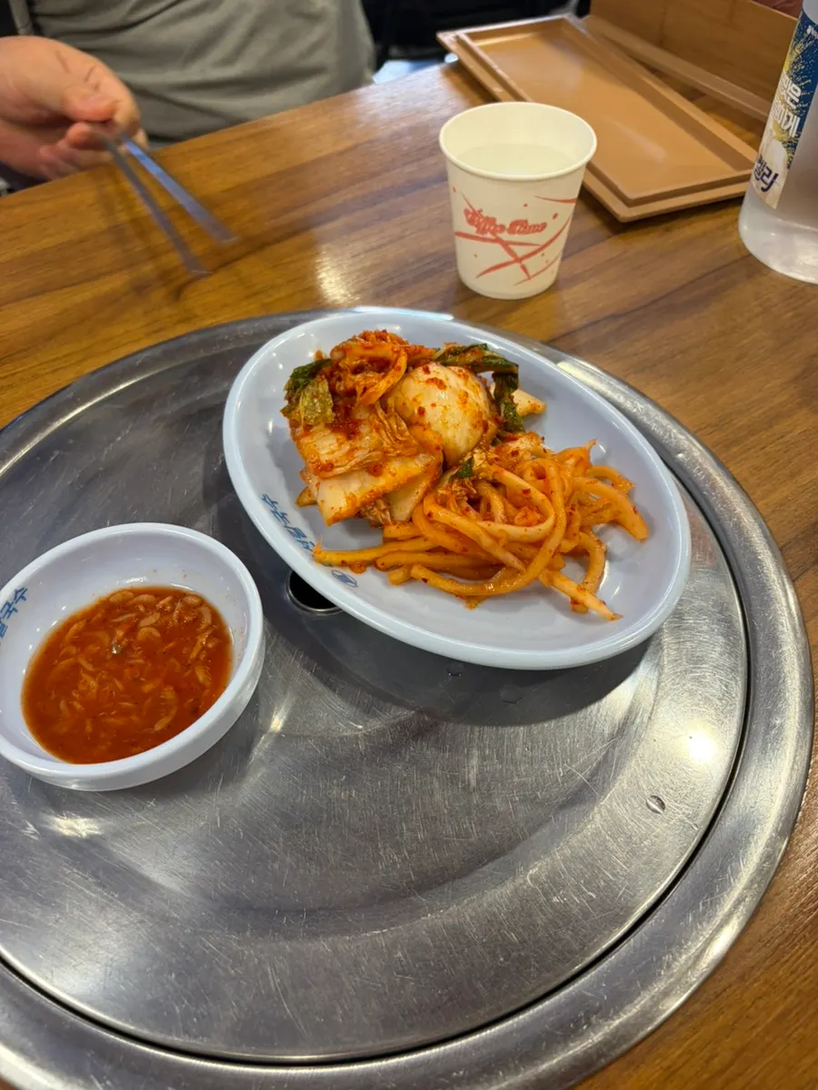 Basic side dish kimchi at Daseon Kalguksu