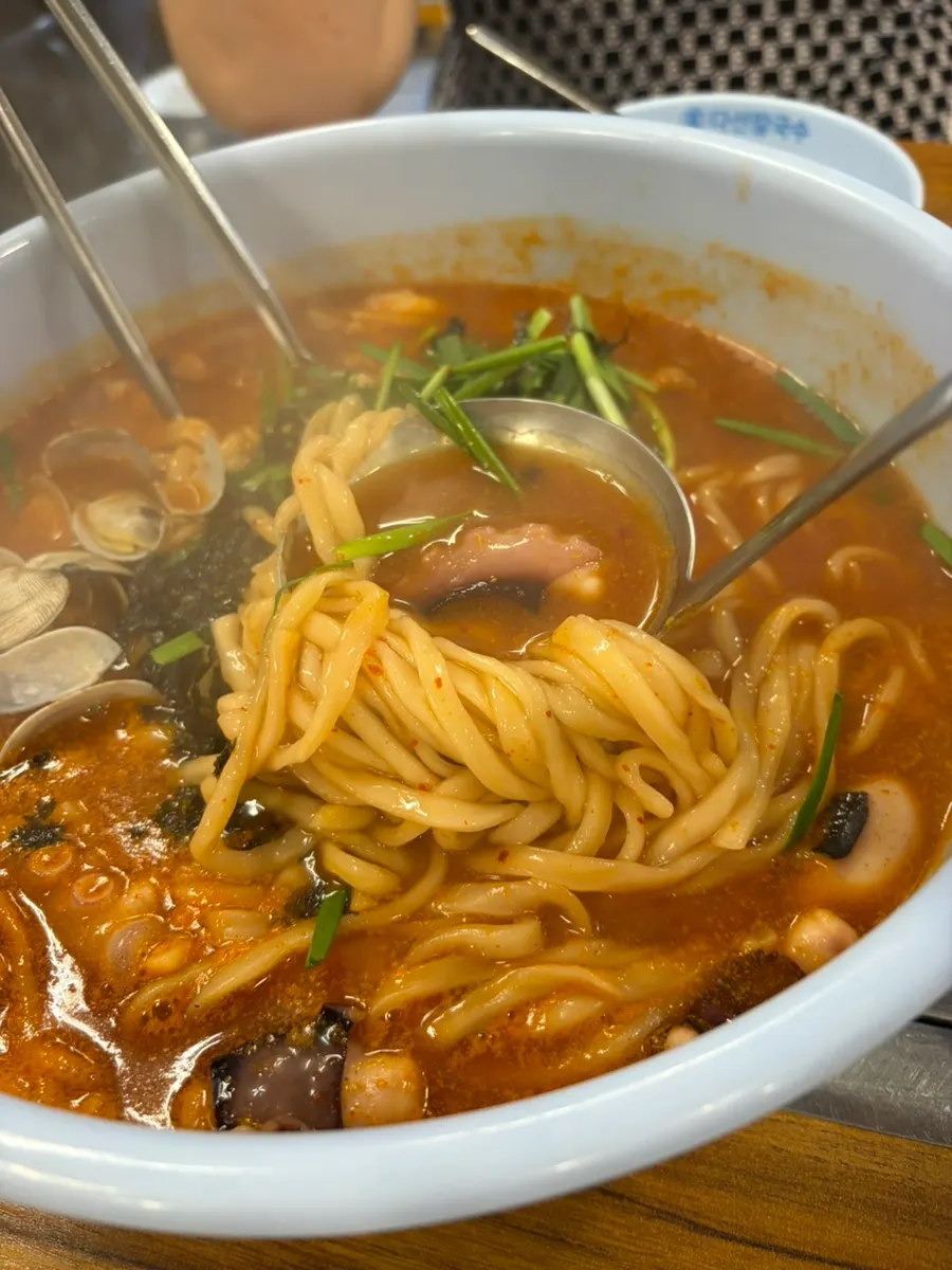 Kal-nakji ordered broth-style and mild