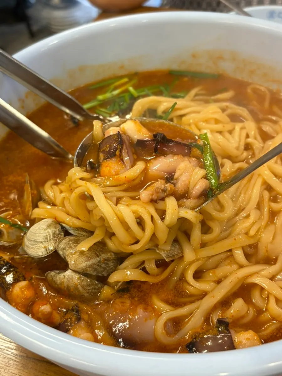 Kal-nakji broth packed with ingredients