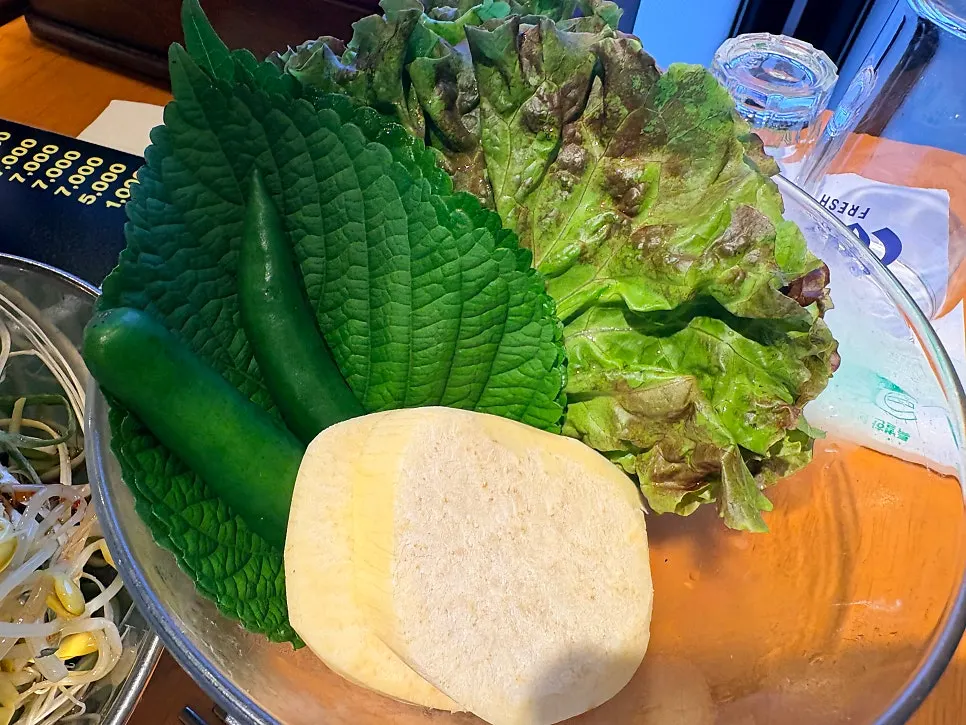 烤刀花五花肉的石板