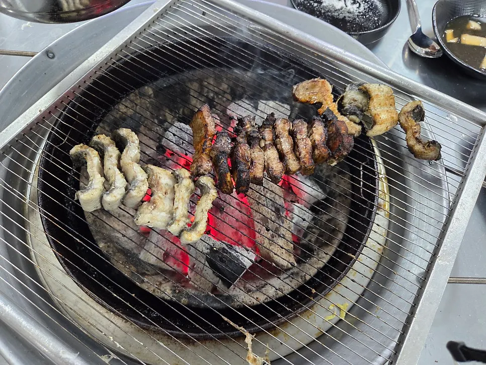 먹을 만큼씩 구워낸 민물장어