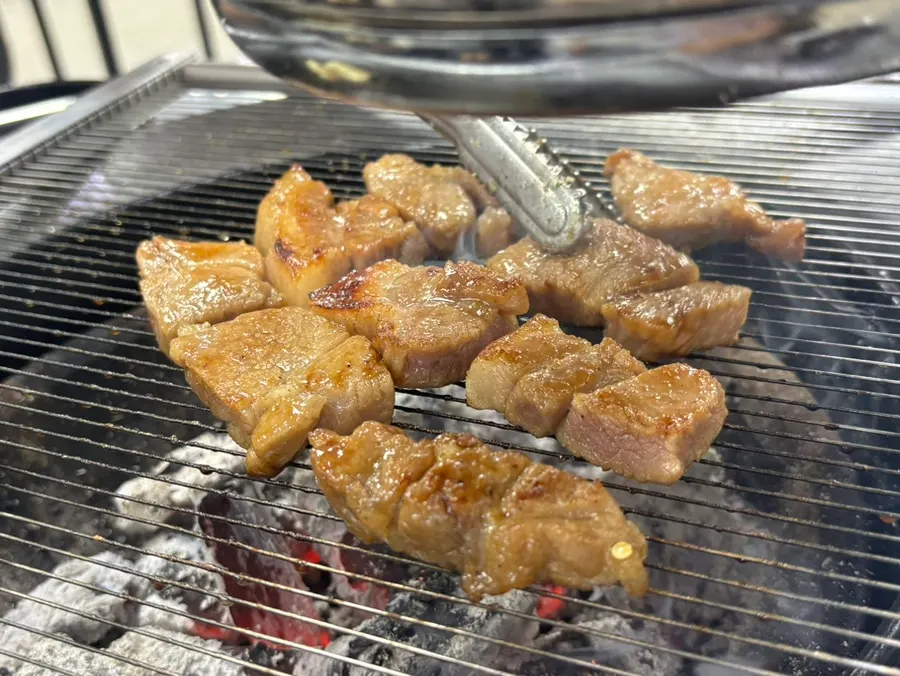 셀프바에서 가져온 양념갈비 구이