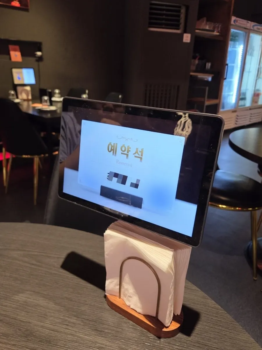 예약석으로 세팅된 갱스덕 테이블