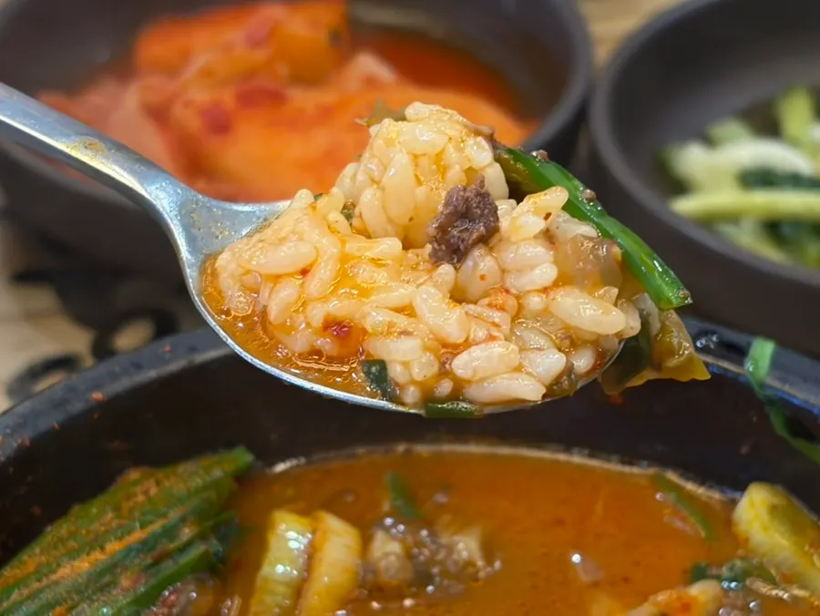 Sundae soup with glutinous-rice sundae
