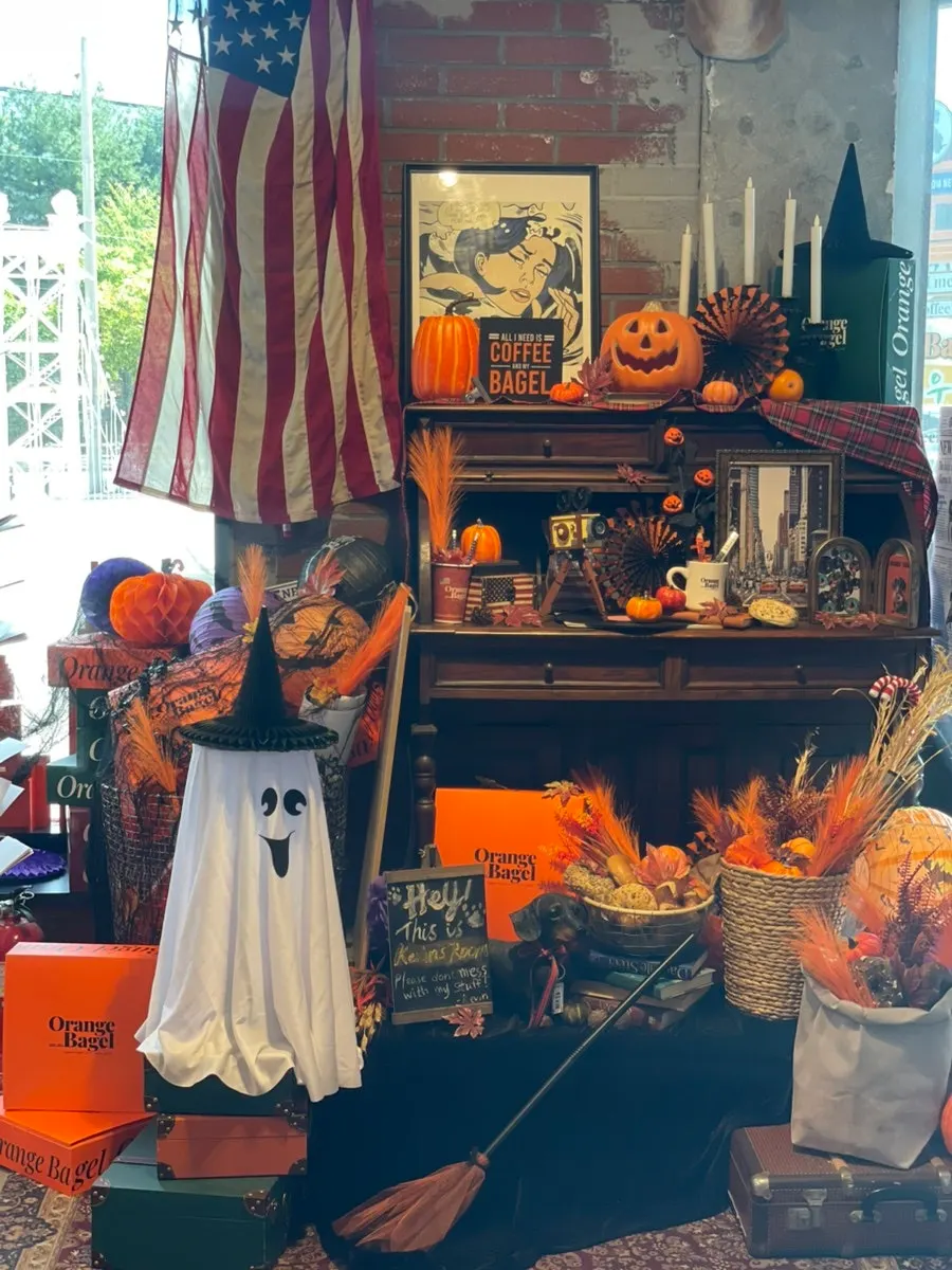 Another Halloween-decorated corner of the café