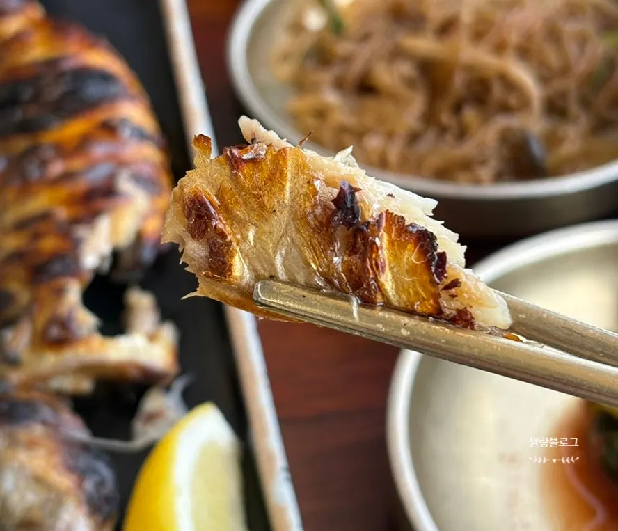 Grilled mackerel with crispy skin
