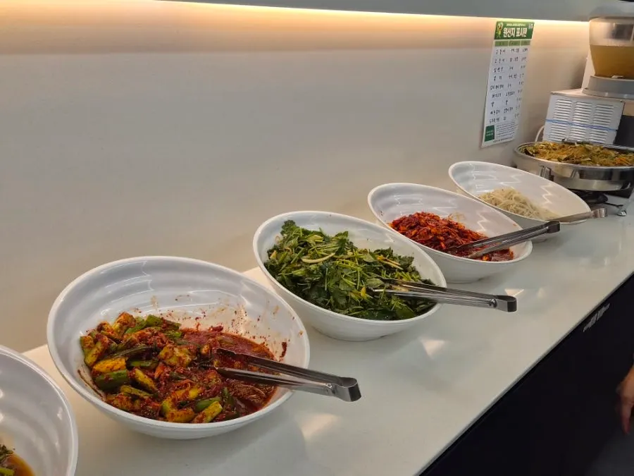 Geotjeori and sungnyung corner on the self-serve bar