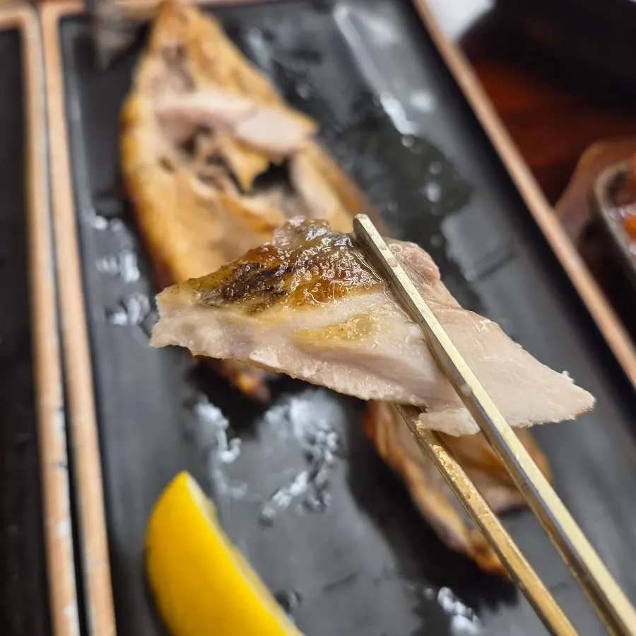 Golden-grilled Spanish mackerel