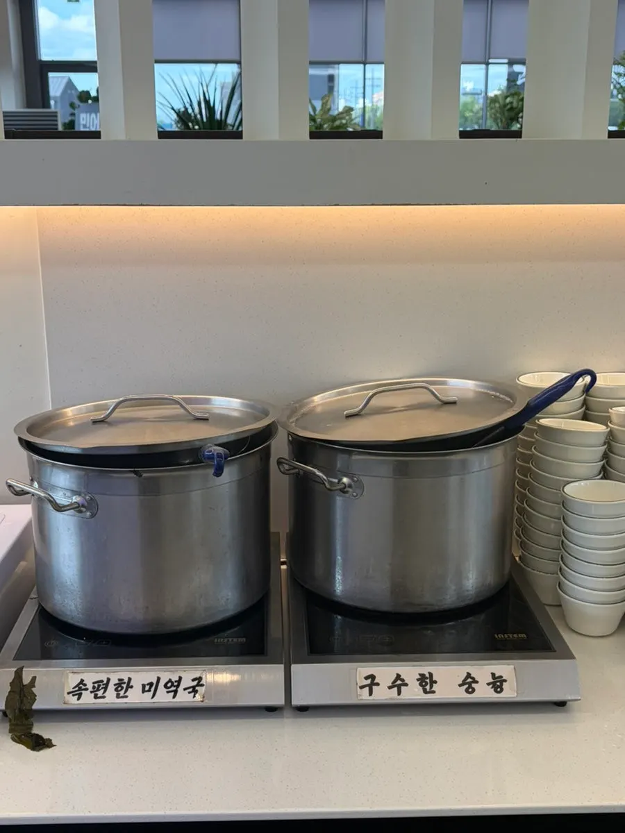 Self-serve bar with a variety of side dishes