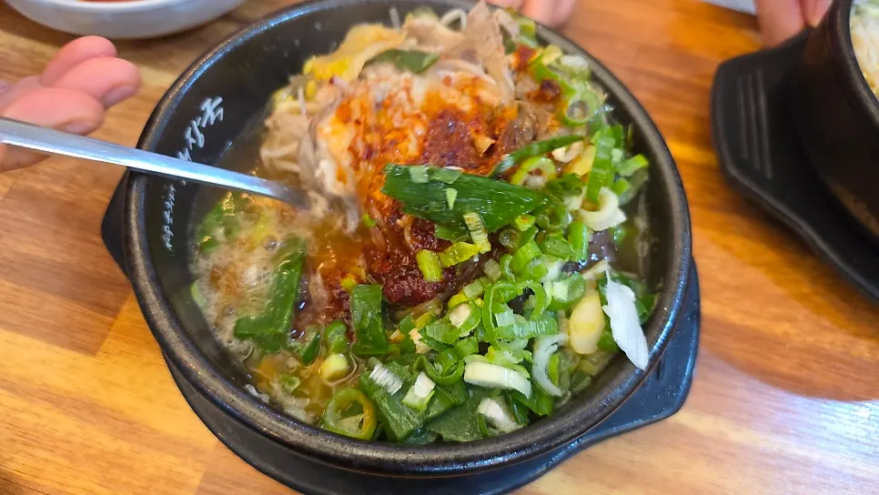 수원시청역 인근 국밥집