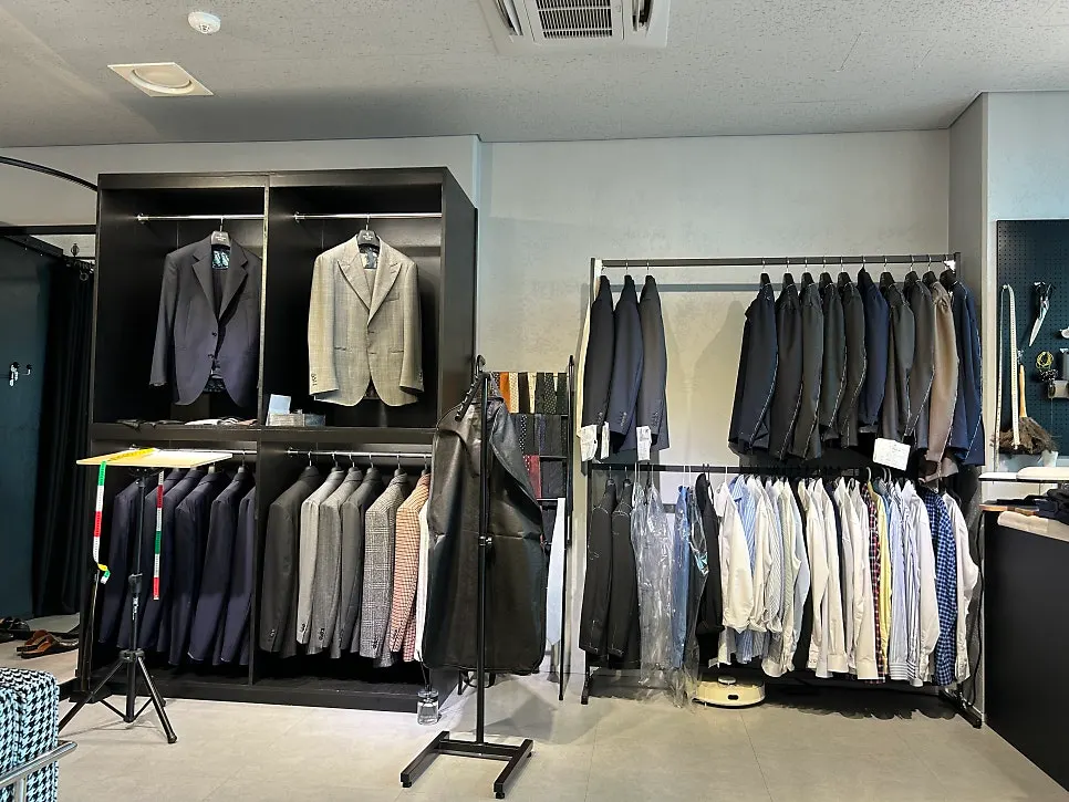 Sartoria Teo custom shirt consultation space