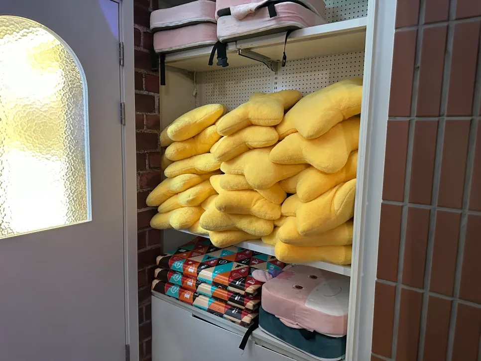 세 줄로 놓인 매직앤조이 광교 관람석