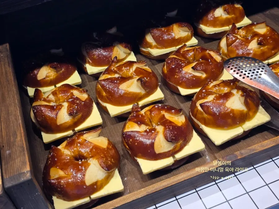 Laugen butter bagels on display